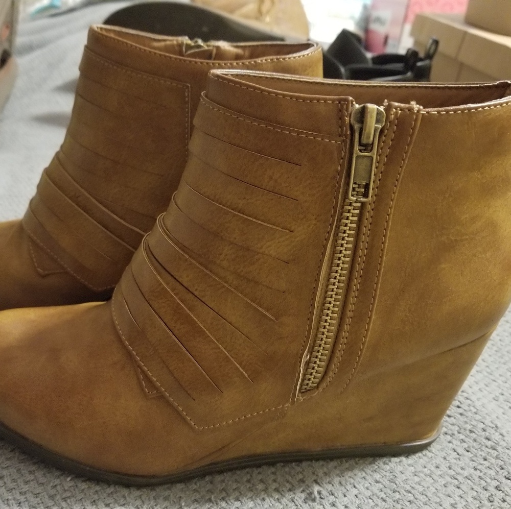 Banana Blues Wedge Booties